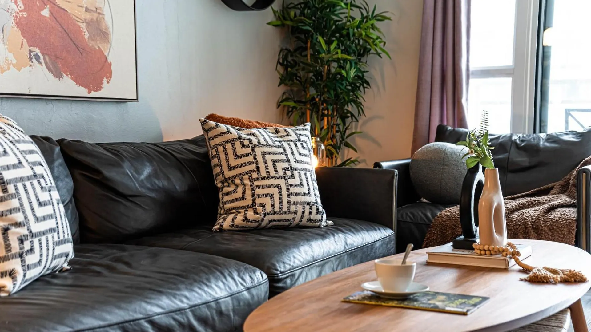 The Hideaway Hub Apartment Toronto Canada