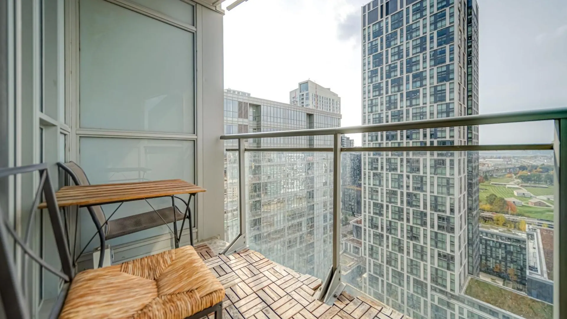 The Hideaway Hub Apartment Toronto Canada